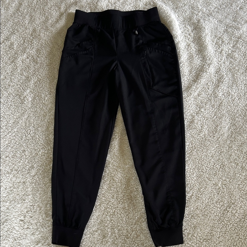 Women’s Cuddle Duds Black Jogger Scrub pants Small